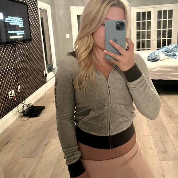 Juicy Couture - Light Grey Velour Tracksuit Jacket - Picture 3 of 3